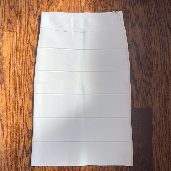 BCBGMaxAzria Dresses & Skirts - BCBGMAXAZRIA White Bandage Pencil Skirt